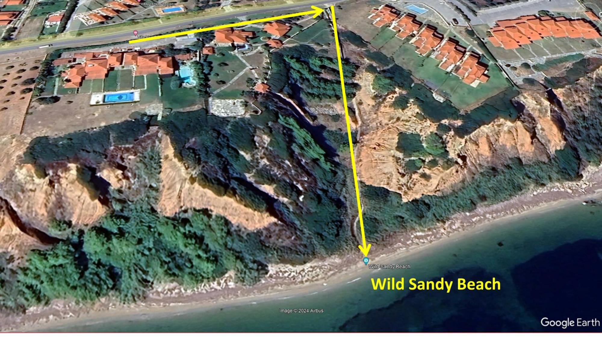 Blue Pastel-cliffside Villa, Shared Pool, Wild Sandy Nearby Дом отдыха
