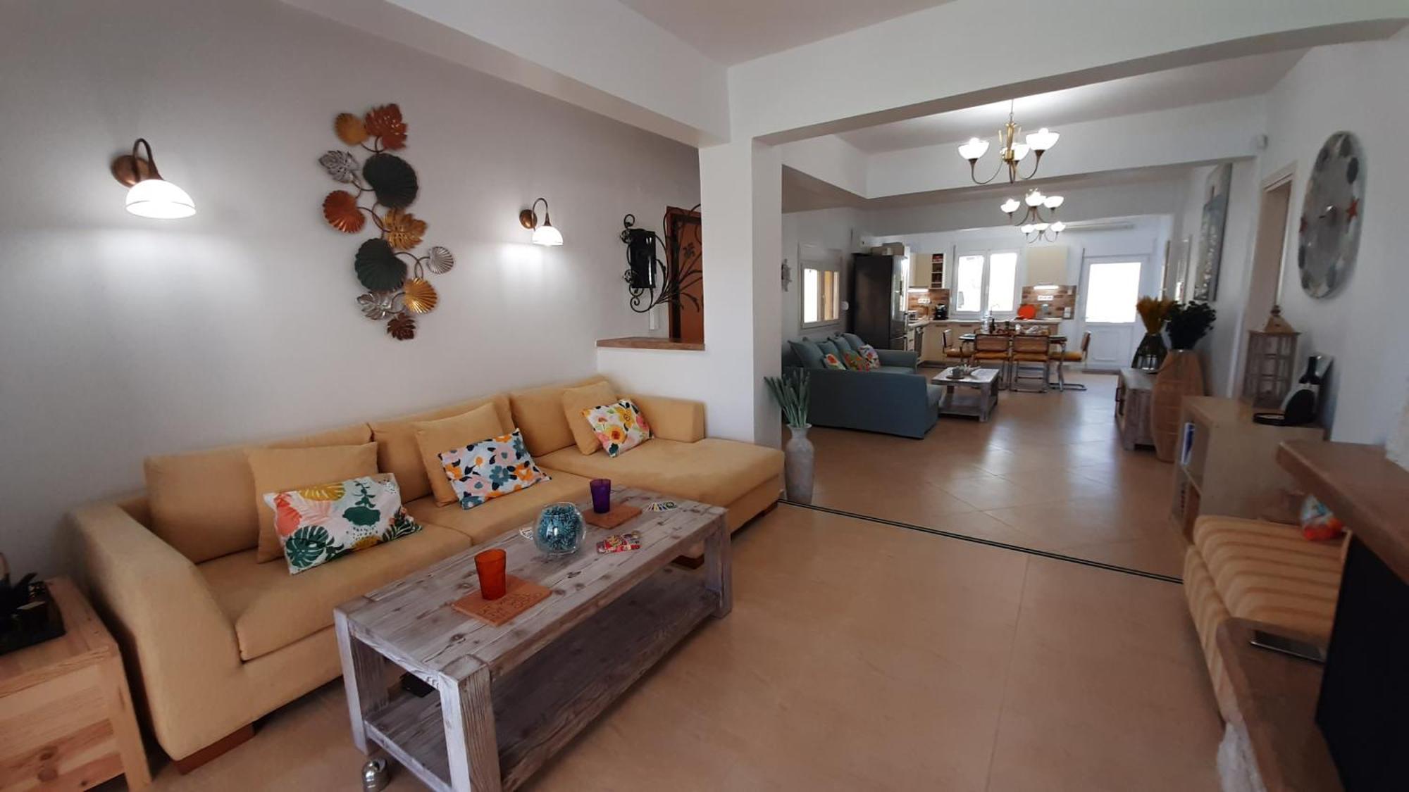 Дом отдыха Blue Pastel-cliffside Villa, Shared Pool, Wild Sandy Nearby *